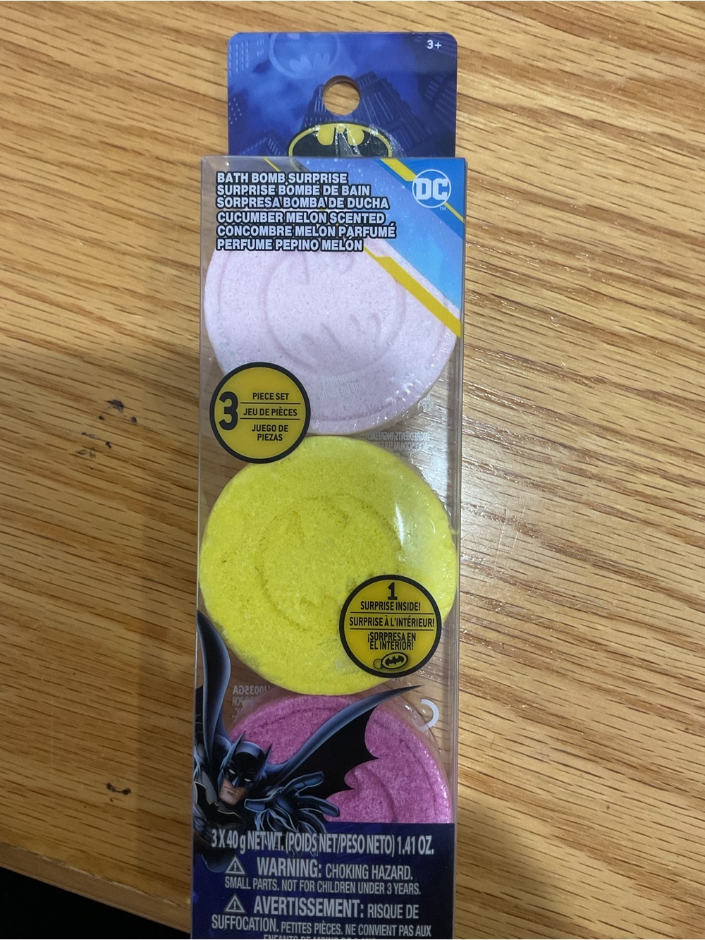 T195 - New character surprise bath bomb 3-pc set - Batman, Disney Princess, Enc